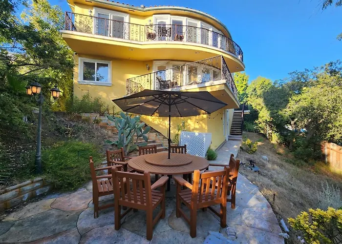 Hollywood Hills Hideout Apartment!