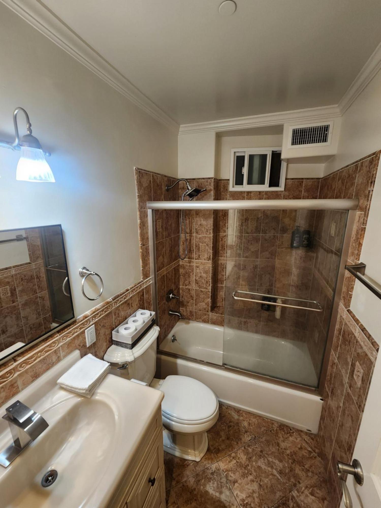 Hollywood Hills Hideout Apartment! Los Angeles